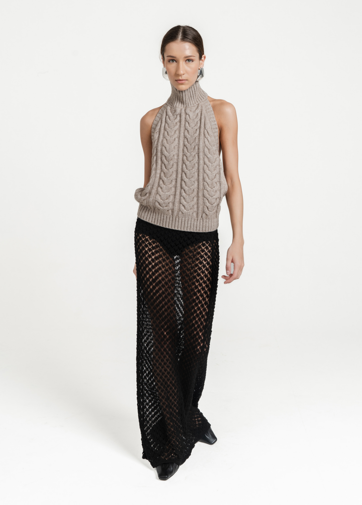 RUMI BACKLESS KNIT HALTERNECK - BEIGE